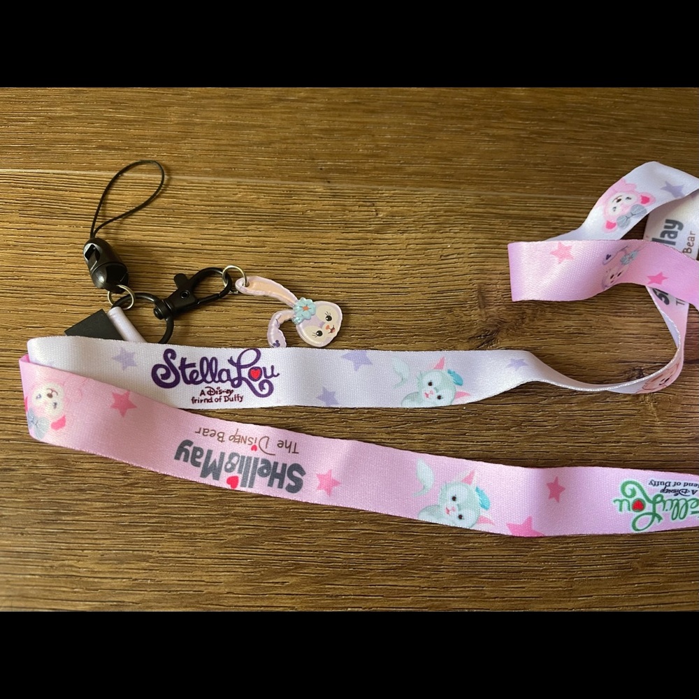 DISNEY-NWOT Stella Lou ID Holder & Lanyard - Picture 4 of 6